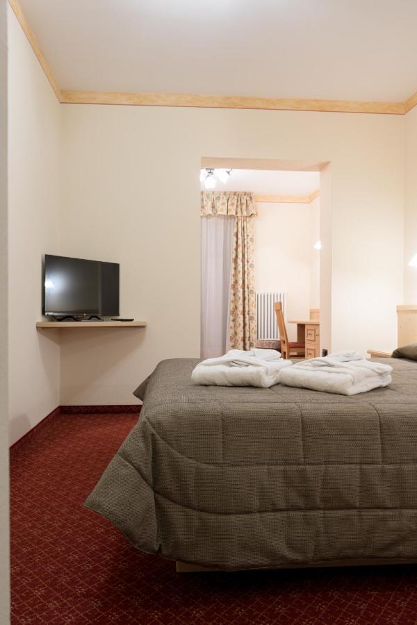 Hotel Crepei Pozza di Fassa Εξωτερικό φωτογραφία