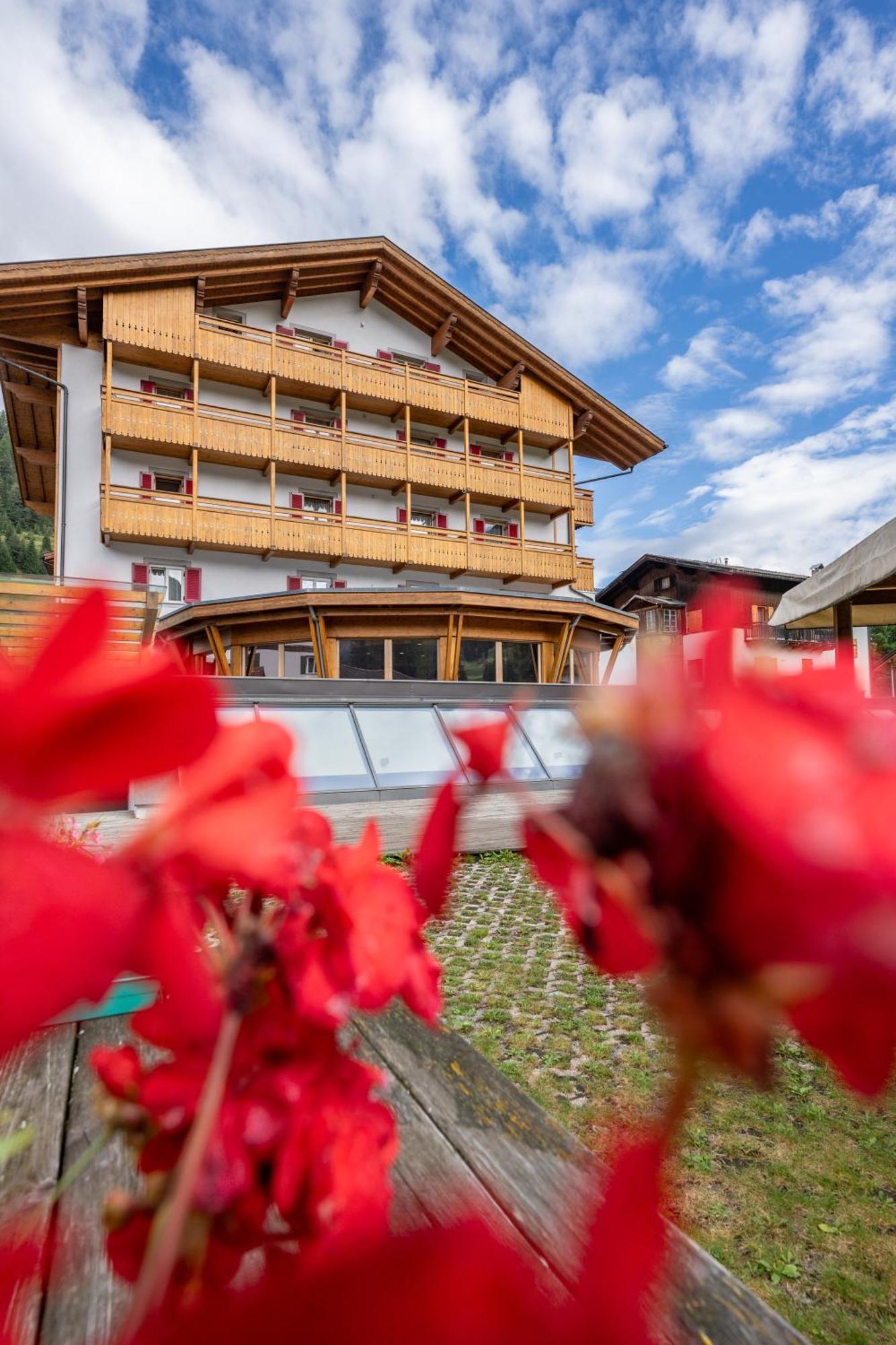 Hotel Crepei Pozza di Fassa Εξωτερικό φωτογραφία
